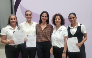 Presidenta del DIF Tampico Entrega Nombramientos a Equipo de Colaboradoras